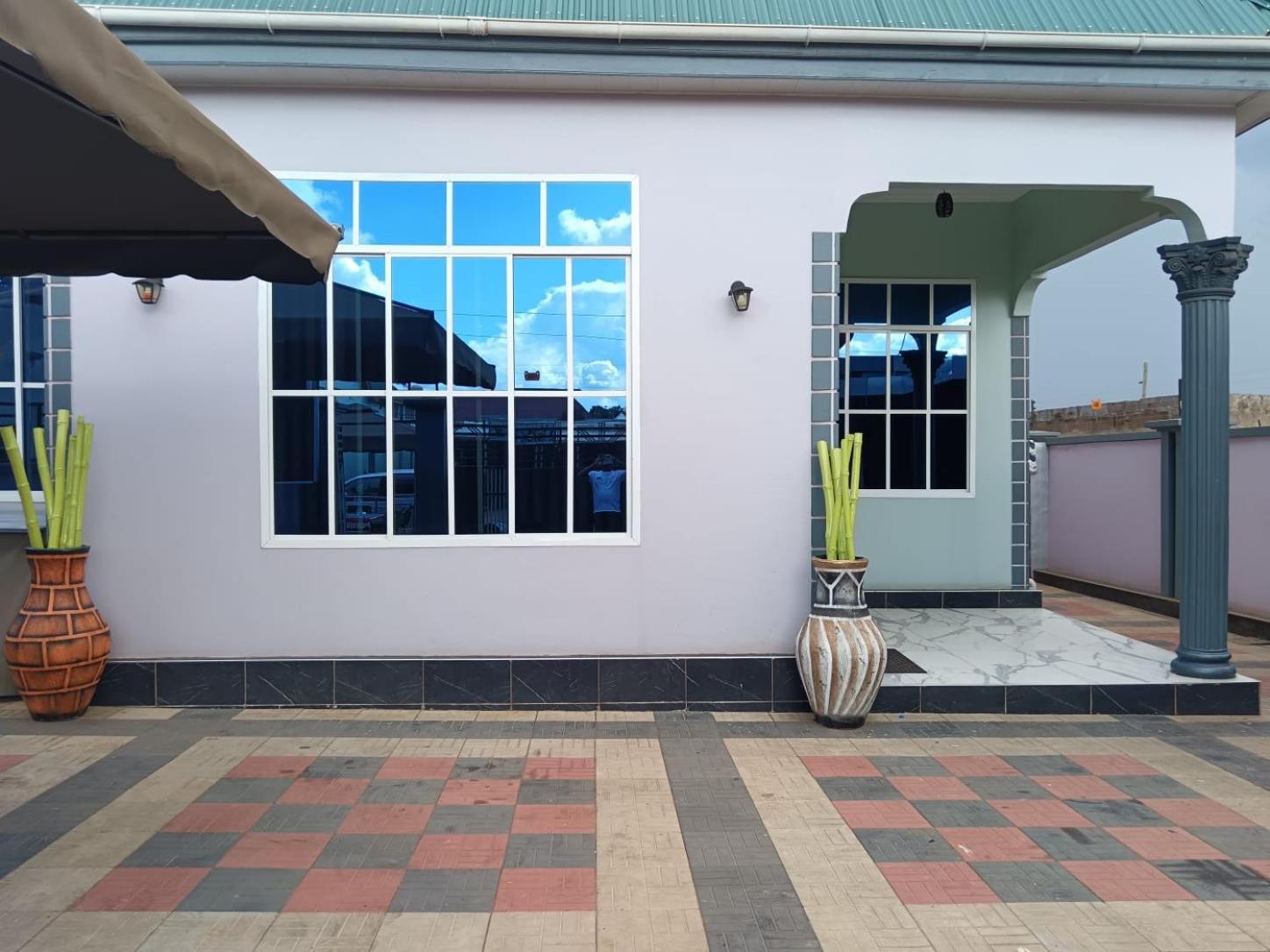 Hba Lodge Kahama Exterior foto